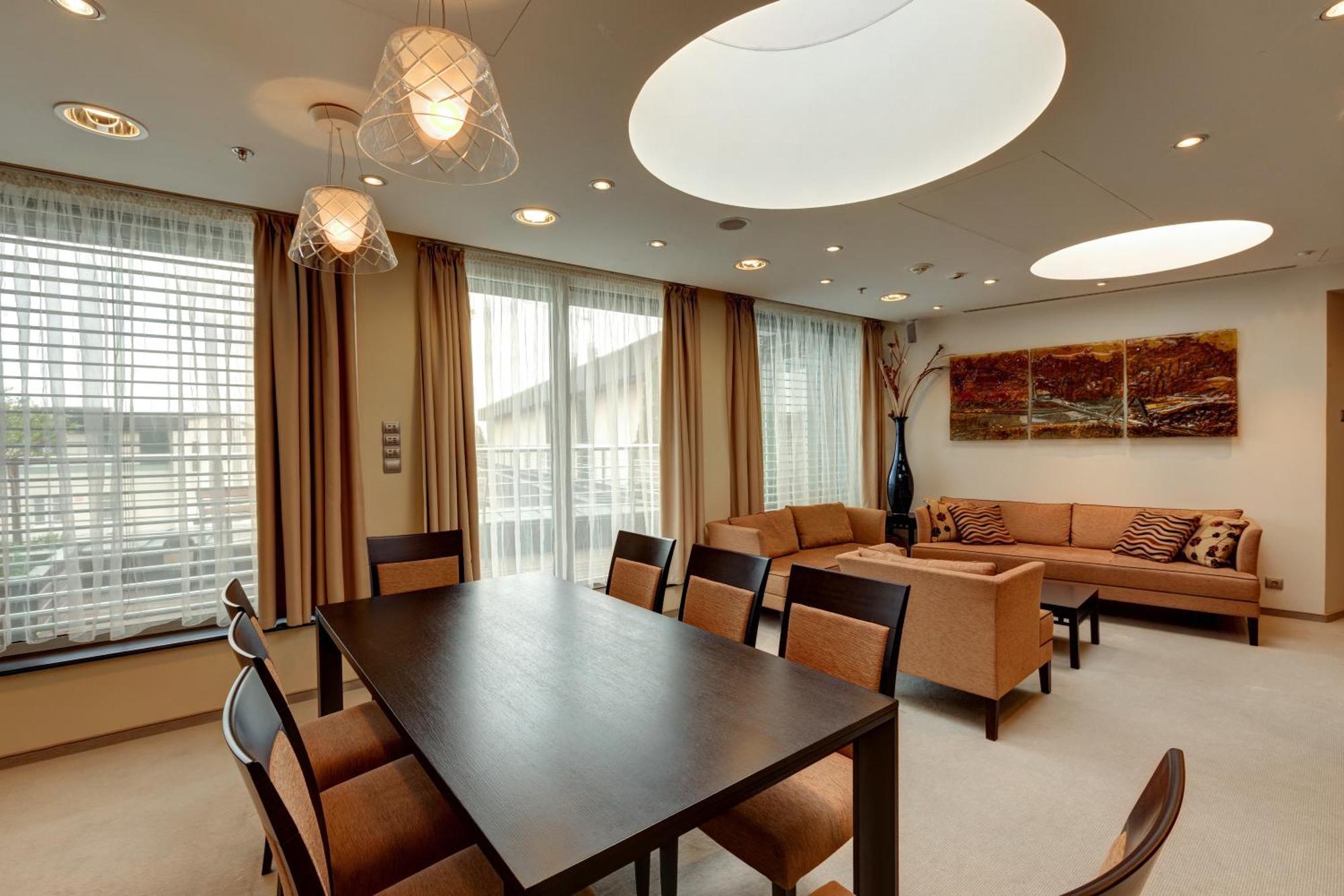 Radisson Blu Carlton Hotel, Bratislava Bilik gambar