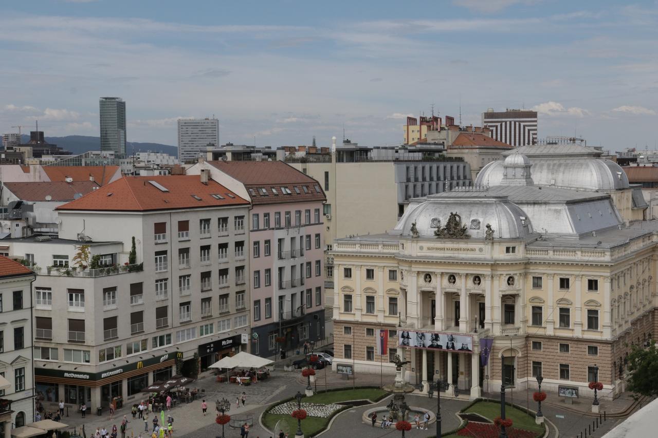 Radisson Blu Carlton Hotel, Bratislava Luaran gambar